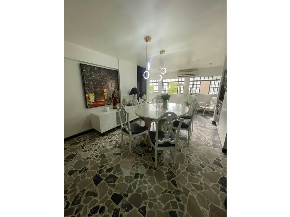 APARTAMENTO EN VENTA 130 M2- COLINAS DE BELLO MONTE - 3