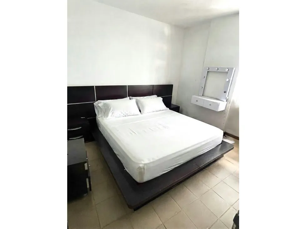APARTAMENTO EN VENTA 130 M2- COLINAS DE BELLO MONTE - 4