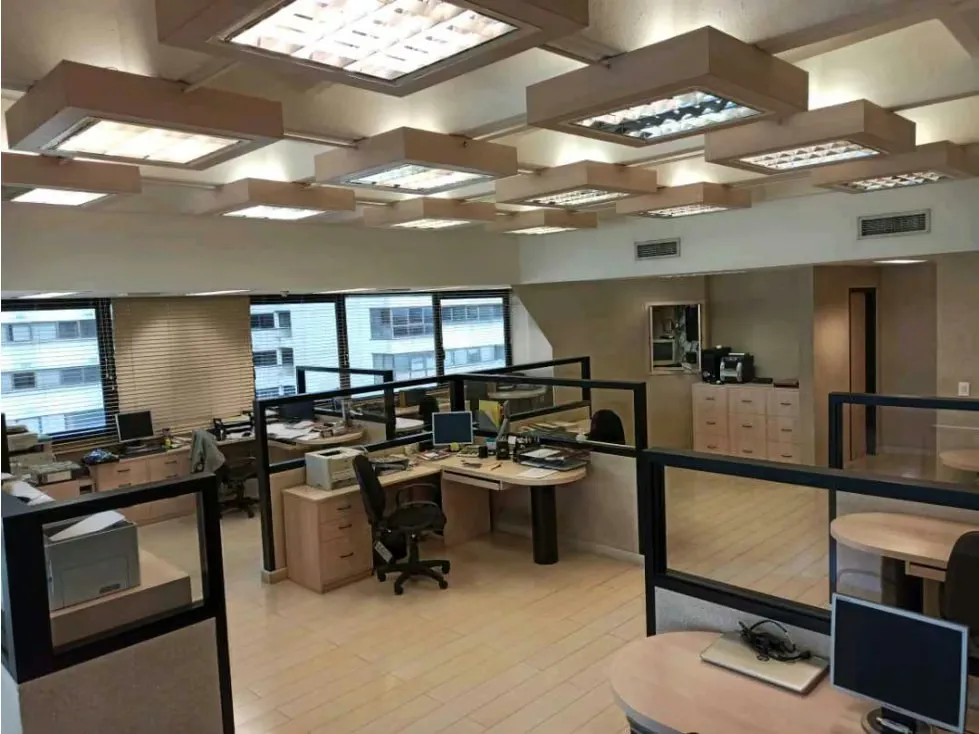 Vendo oficina 223m2 Centro Comercial Tamanaco 4342 - 6