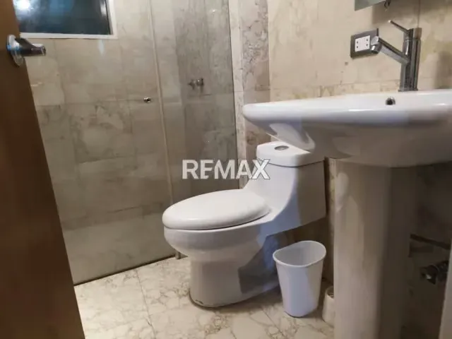 Se vende casa minimalista actualizada en el Sector El Otro Lado en El Municipio El Hatillo - 6