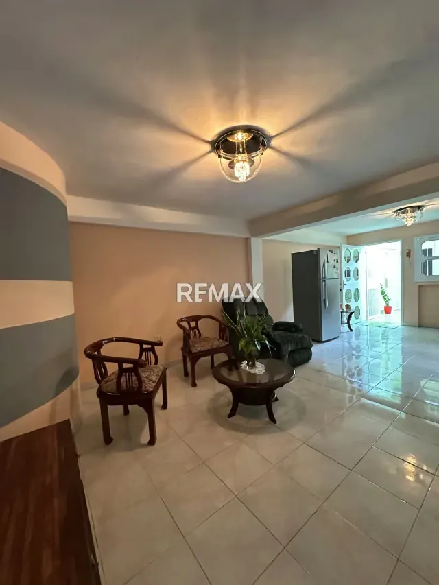 OPORTUNIDAD DE INVERSION, CASA EN VENTA. 3 NIVELES. AV BERMUDEZ. MARACAY EDO. ARAGUA - 3