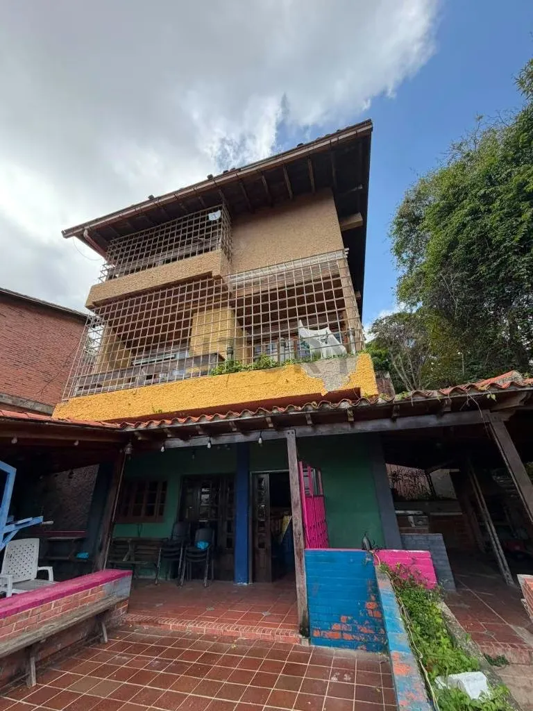 Exclusiva y Espaciosa Casa en Urbanización El Peñón - 32