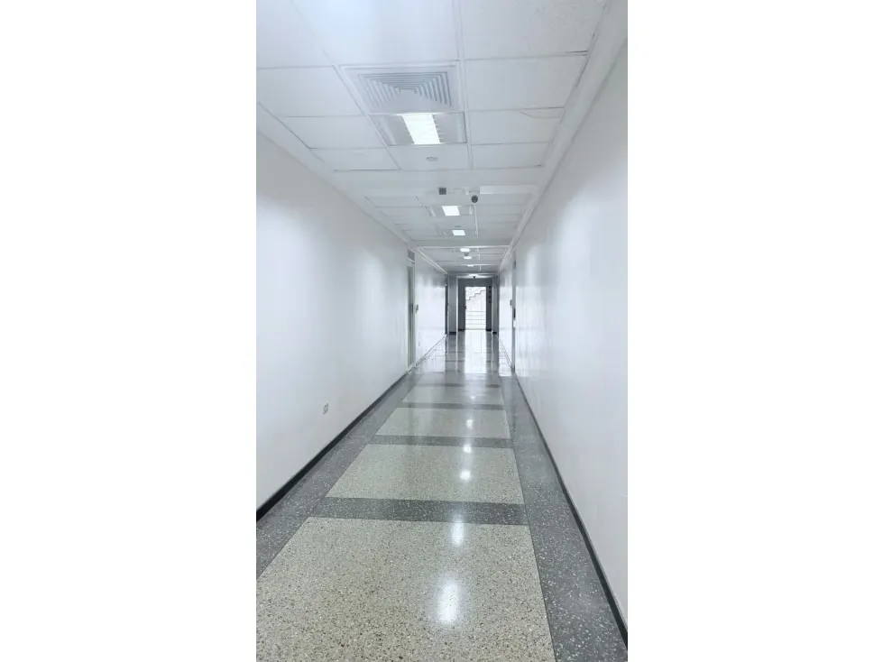 Alquilo oficina 120m2 Torre Molvinet El Recreo 0670 - 2