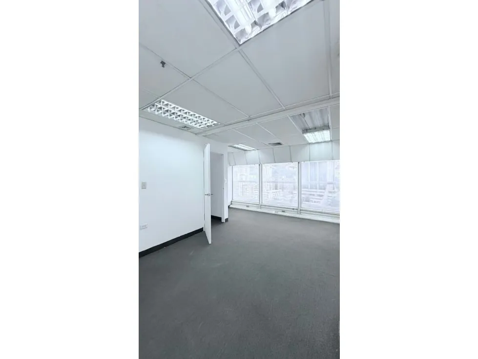 Alquilo oficina 120m2 Torre Molvinet El Recreo 0670 - 19