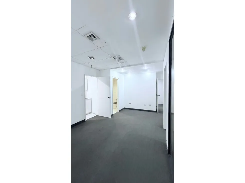Alquilo oficina 120m2 Torre Molvinet El Recreo 0670 - 21