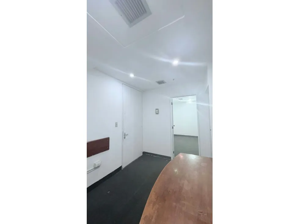 Alquilo oficina 120m2 Torre Molvinet El Recreo 0670 - 4