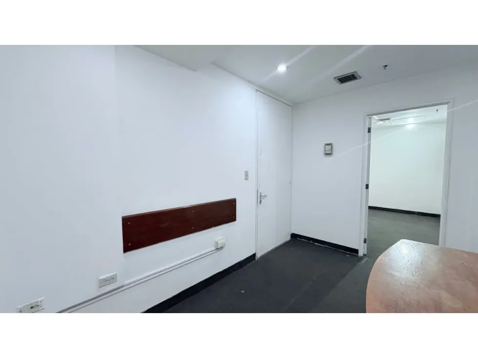Alquilo oficina 120m2 Torre Molvinet El Recreo 0670 - 5