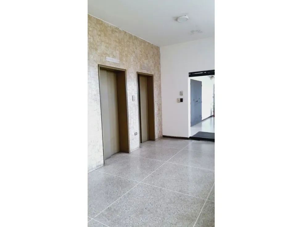 Alquilo Oficina 18 m2 aprox La Trinidad Caracas - 5