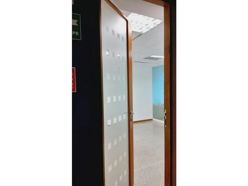 Alquilo Oficina 18 m2 aprox La Trinidad Caracas - 7
