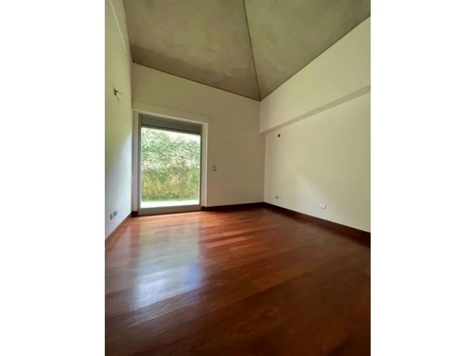 Se vende casa 750m2 La Lagunita 9183 - 24