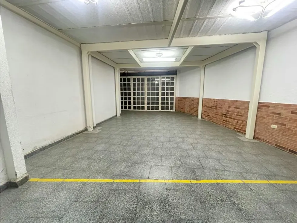 CASA COMERCIAL A PIE DE CALLE LOS CHAGUARAMOS - 13