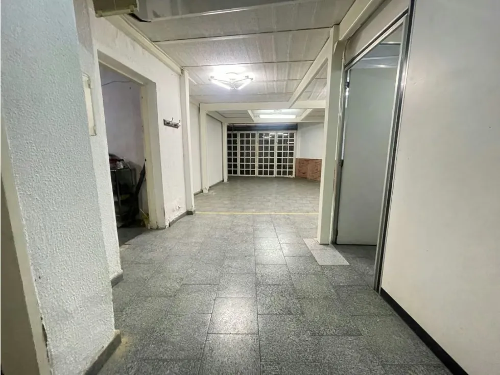 CASA COMERCIAL A PIE DE CALLE LOS CHAGUARAMOS - 16