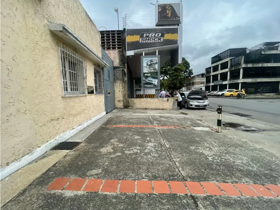 CASA COMERCIAL A PIE DE CALLE LOS CHAGUARAMOS - 8