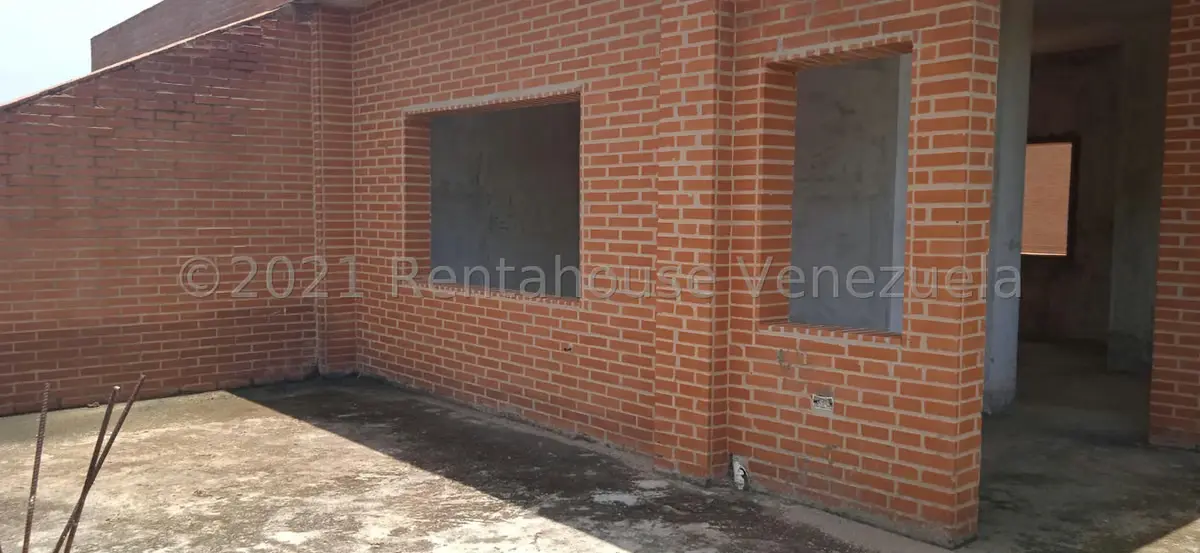 Townhouse (Multiples Niveles) en Venta en Guaracarima, Aragua - 14