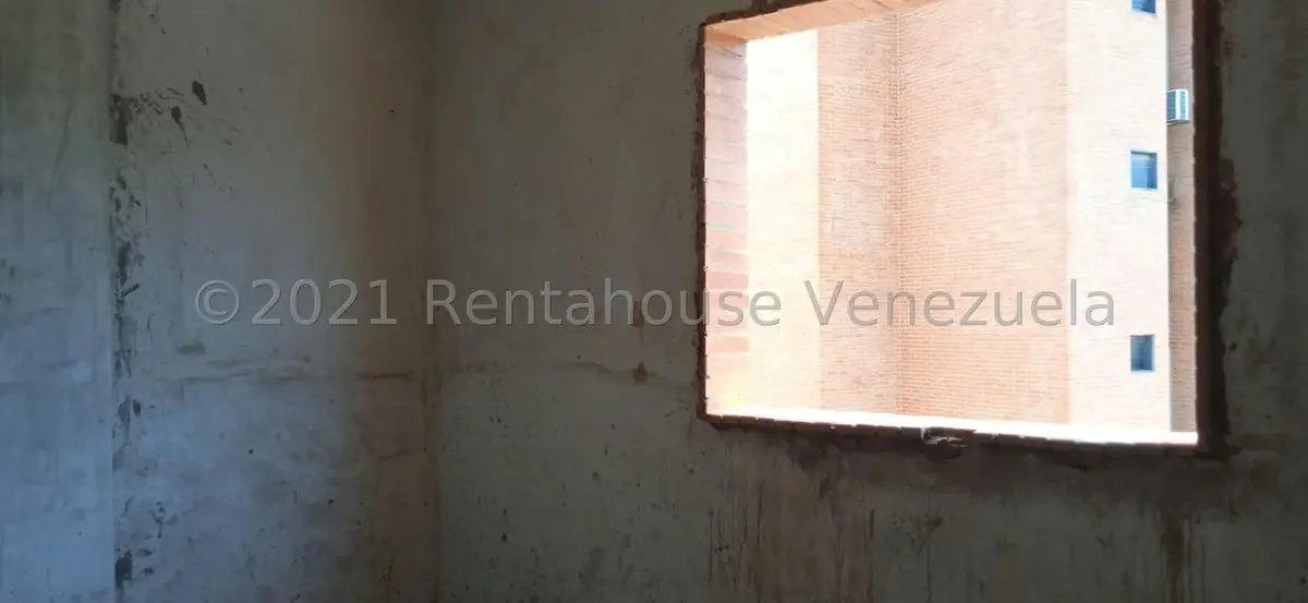 Townhouse (Multiples Niveles) en Venta en Guaracarima, Aragua - 16
