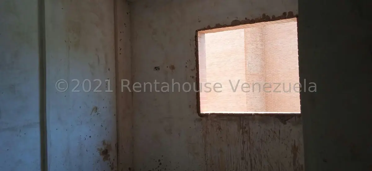 Townhouse (Multiples Niveles) en Venta en Guaracarima, Aragua - 17
