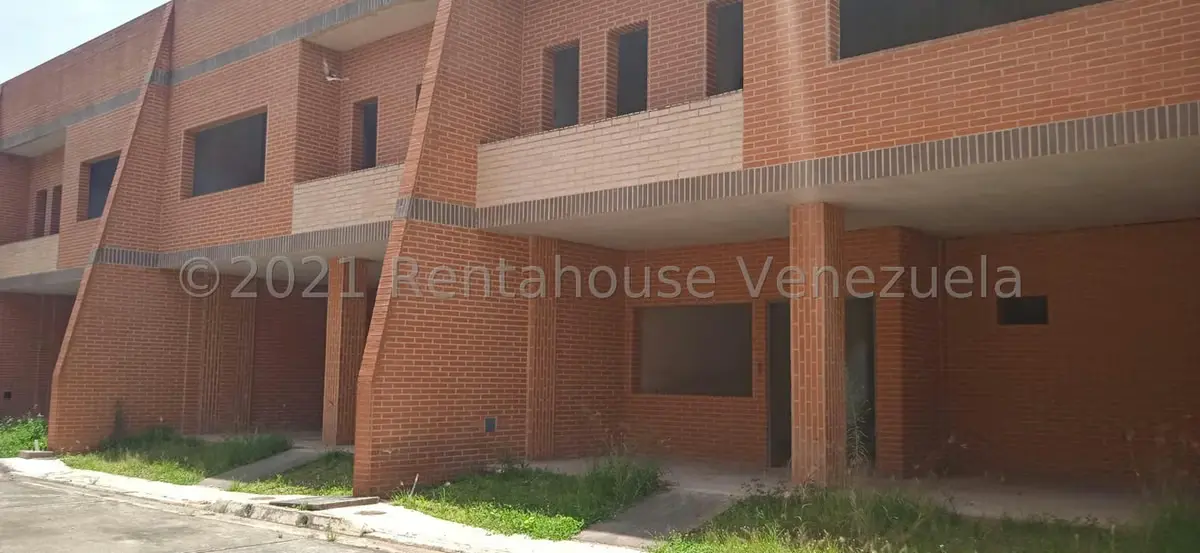Townhouse (Multiples Niveles) en Venta en Guaracarima, Aragua - 2