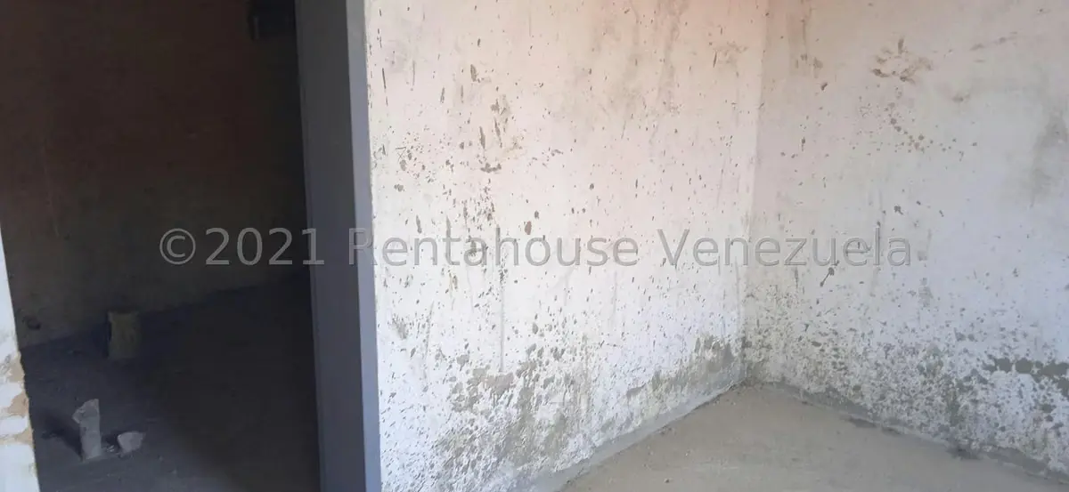 Townhouse (Multiples Niveles) en Venta en Guaracarima, Aragua - 22