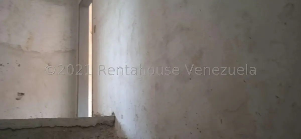 Townhouse (Multiples Niveles) en Venta en Guaracarima, Aragua - 25