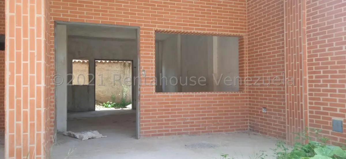 Townhouse (Multiples Niveles) en Venta en Guaracarima, Aragua - 4
