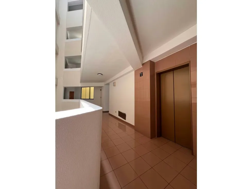 Apartamento en venta.Urb.Miranda 4H/5B/4PE - 4