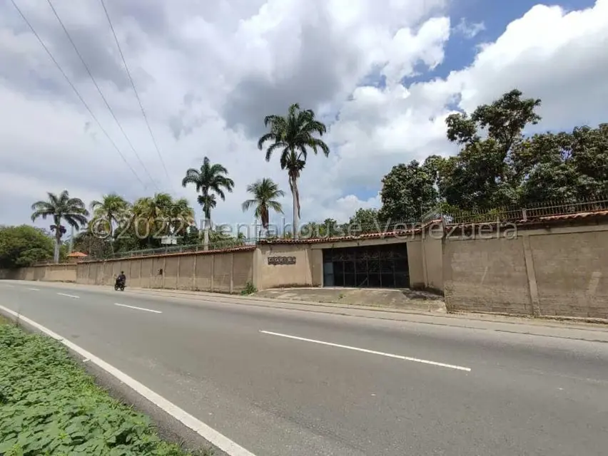 Casa (1 Nivel) en Venta en Sector El Saman, Aragua - 2