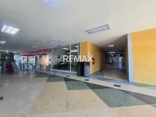 LOCAL COMERCIAL EN ALQUILER EN CABIMAS CENTER (OBRA GRIS) - 9