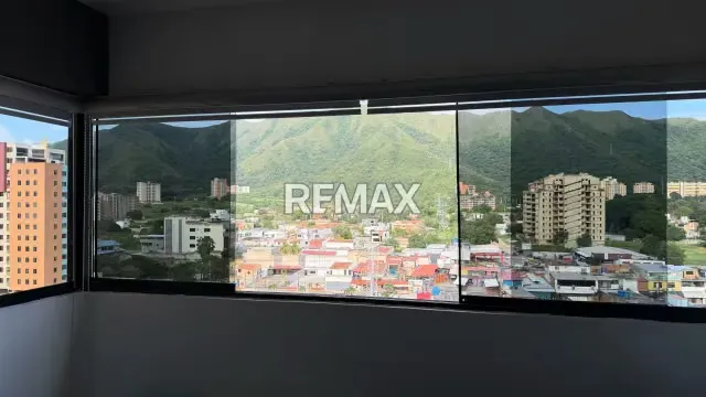 Se Vende Apartamento Urb Mañongo Cerca al CC Sambil Res Trébol Plaza - 11