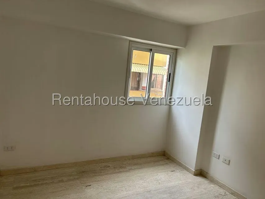 Apartamento (1 Nivel) en Venta en La Florida, Distrito Metropolitano - 21