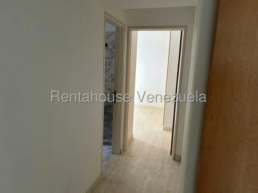 Apartamento (1 Nivel) en Venta en La Florida, Distrito Metropolitano - 24