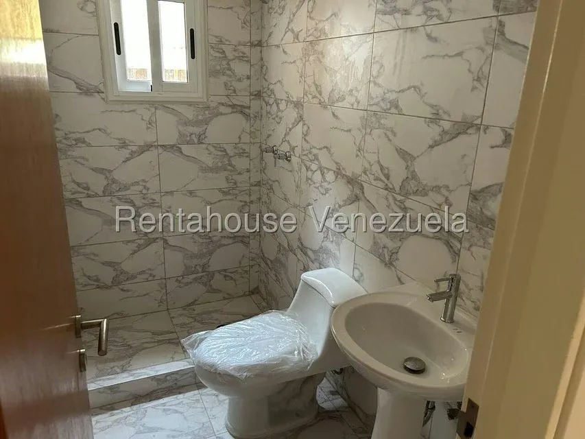 Apartamento (1 Nivel) en Venta en La Florida, Distrito Metropolitano - 27