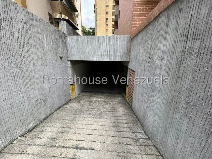 Apartamento (1 Nivel) en Venta en La Florida, Distrito Metropolitano - 29