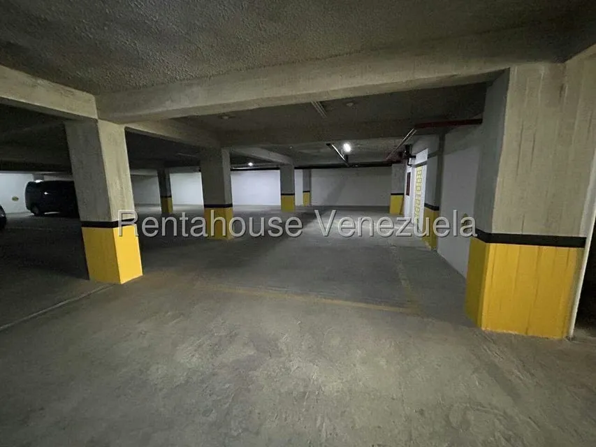 Apartamento (1 Nivel) en Venta en La Florida, Distrito Metropolitano - 30