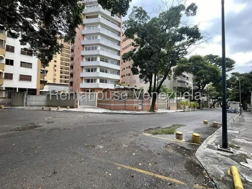 Apartamento (1 Nivel) en Venta en La Florida, Distrito Metropolitano - 33