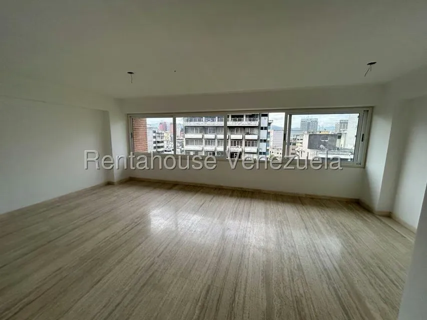 Apartamento (1 Nivel) en Venta en La Florida, Distrito Metropolitano - 9