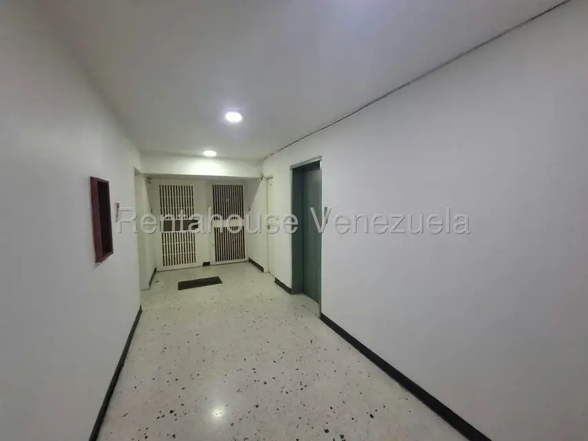 Apartamento (1 Nivel) en Venta en El Paraiso, Distrito Metropolitano - 4