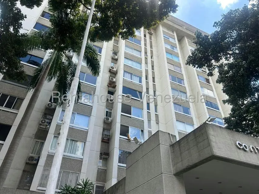 Apartamento (1 Nivel) en Alquiler en Los Palos Grandes, Distrito Metropolitano