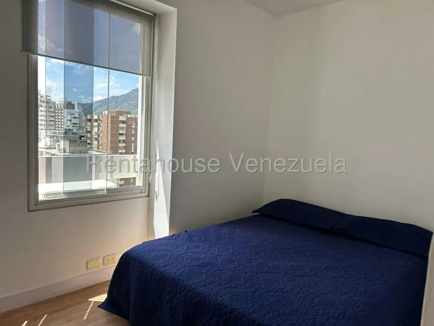Apartamento (1 Nivel) en Alquiler en Los Palos Grandes, Distrito Metropolitano - 14