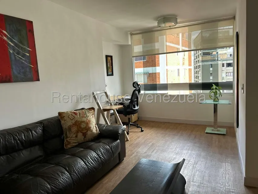 Apartamento (1 Nivel) en Alquiler en Los Palos Grandes, Distrito Metropolitano - 6