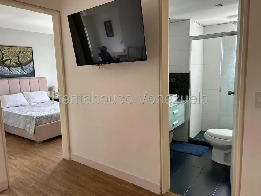 Apartamento (1 Nivel) en Alquiler en Los Palos Grandes, Distrito Metropolitano - 7
