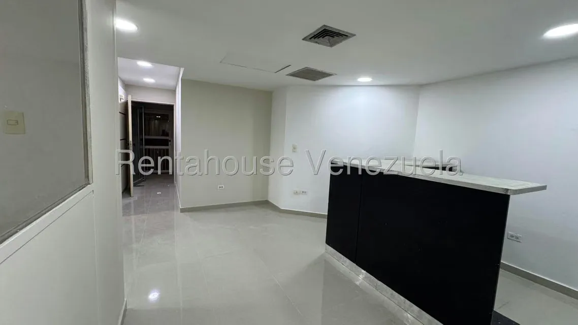Oficina en Venta en Avenida 19 de Abril, Aragua - 12