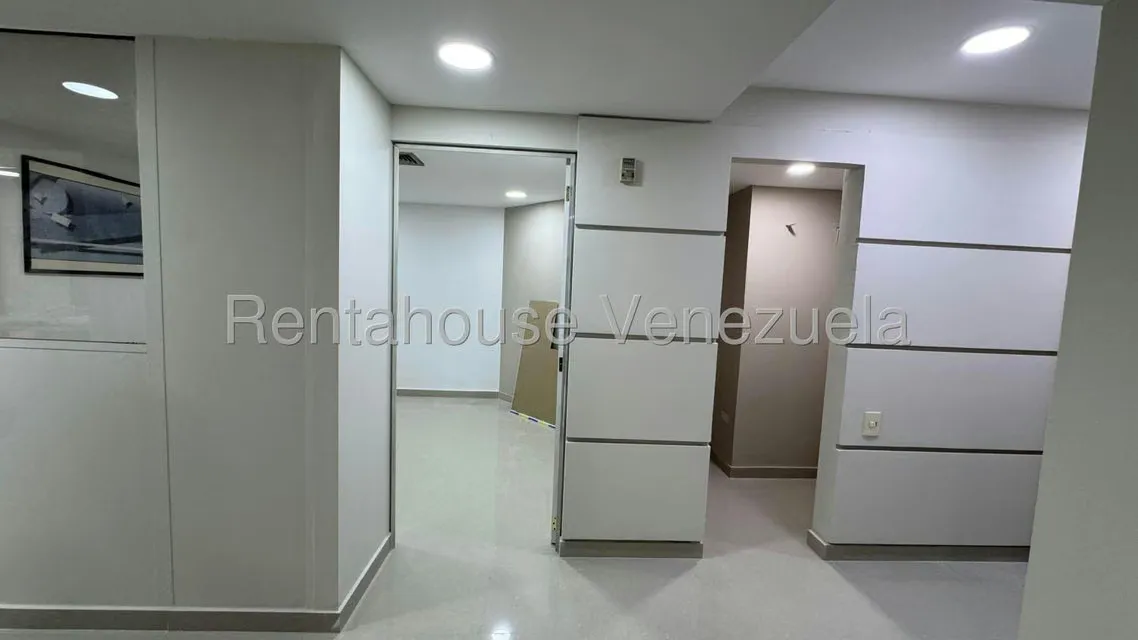 Oficina en Venta en Avenida 19 de Abril, Aragua - 13