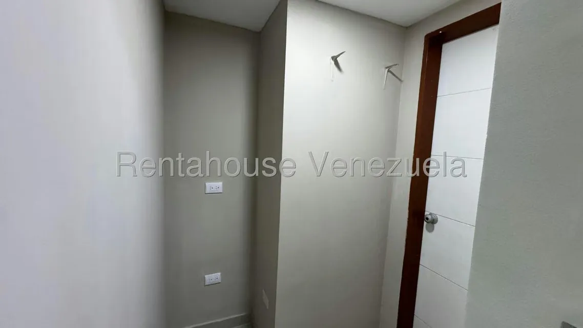 Oficina en Venta en Avenida 19 de Abril, Aragua - 15
