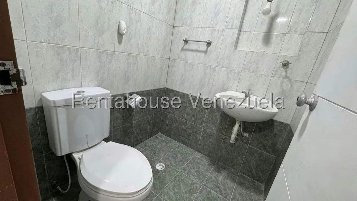 Oficina en Venta en Avenida 19 de Abril, Aragua - 16