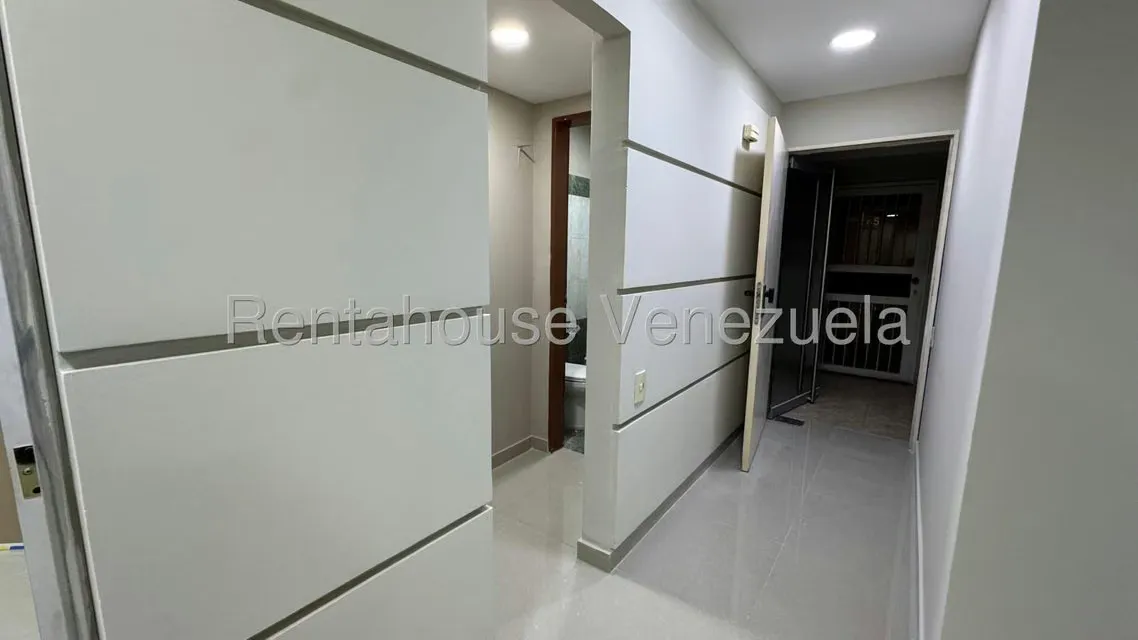 Oficina en Venta en Avenida 19 de Abril, Aragua - 17