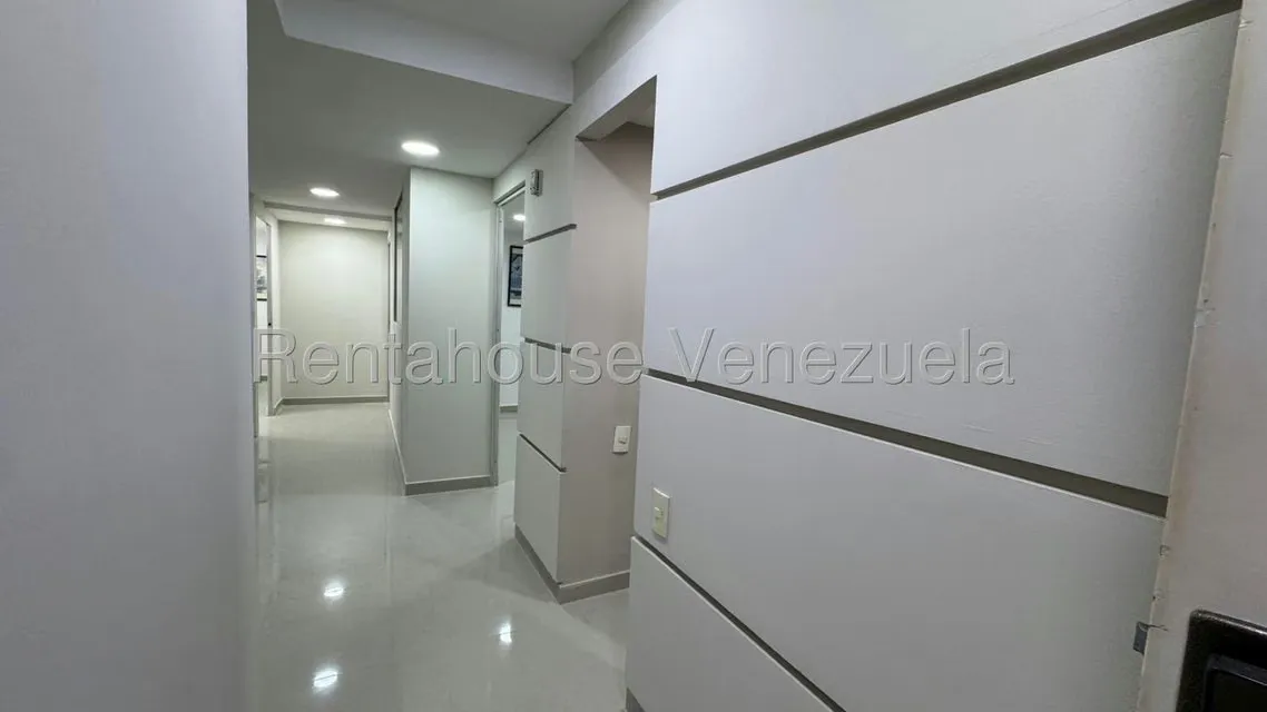 Oficina en Venta en Avenida 19 de Abril, Aragua - 19