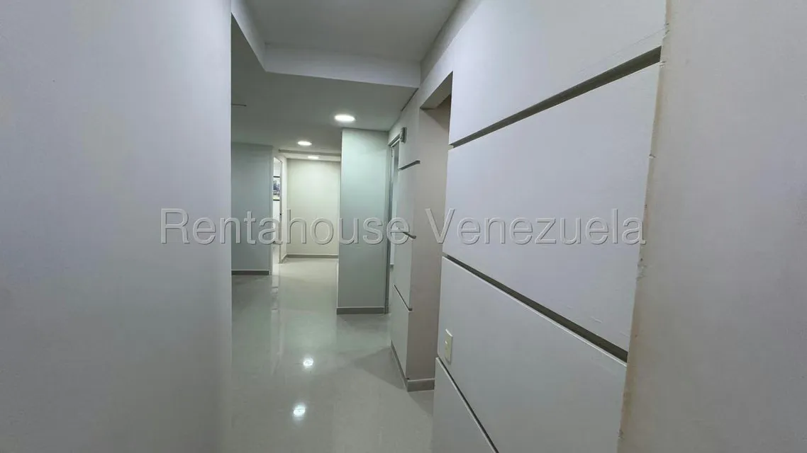 Oficina en Venta en Avenida 19 de Abril, Aragua - 5