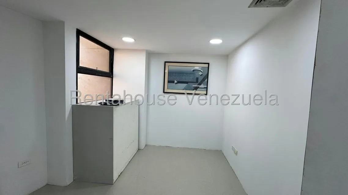 Oficina en Venta en Avenida 19 de Abril, Aragua - 10