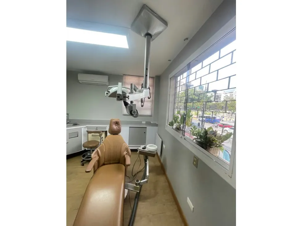 Se alquila consultorio 30m2 Altamira 2367 - 12