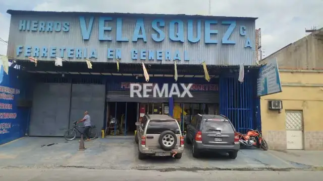 OPORTUNIDAD FONDO DE COMERCIO FERRETERIA EN AV. LOS JABILLOS LA COROMOTO
